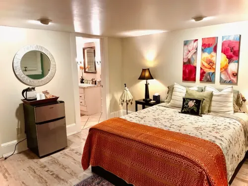 Calm and Private Room in NE Portland - Condos