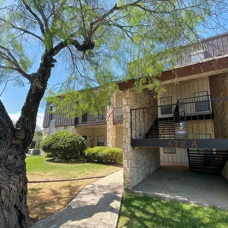 Peaceful river views/Guadalupe access/Swimming Pool/2 bed 2 bath/Sleeps 6
