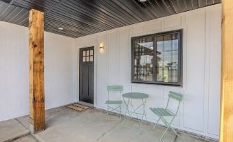 Adventure on Historic Route 66! Brand new renovation!