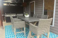 Pantai Indah (Beautiful Beach) Villa, Hervey Bay - 3-Star