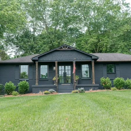 Stylish private home, 1 mile from Historic Downtown Franklin, TN