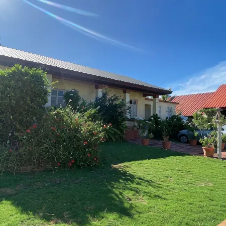 La Central Villa / Cozy, Private and Centric Stay Near Downtown Fajardo