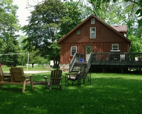 Lake Michigan views! Complimentary housekeeping with monthly stays Mar-Apr. Hotels in Two Rivers
