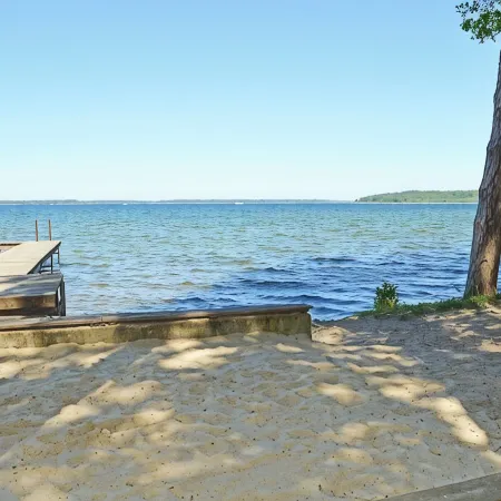 Fantastically situated vacation home for families & dogs, fenced, 200m to Lake Plau
