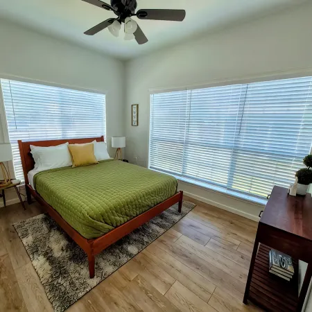 Beautifully Renovated Historic Home for 10 정크션 호텔