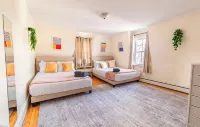 Spacious 3BDR/4Bed apartment with King + Queen beds, WiFi, AC in Downtown Salem - Bintang 3