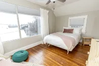 Cozy Riverfront Bungalow with Stunning Views - balcony