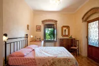 Villa with pool, 4 rooms en suite, WiFi A/C, walking distance from San Gimignano - balcony