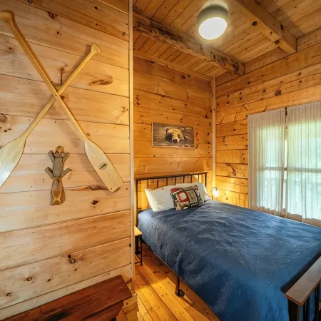 Bear Pause Log Cabin in the Great Smoky Mountains