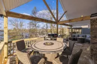 New Modern Luxe Lakeview Retreat: Lake Access, HotTub, Game Room, Firepits, Pets - 4-Star