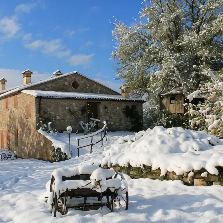 Farmhouse in the hills. Dependance for 4/6 people. Panoramic view!