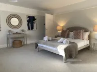 The Beach House - พร้อมระเบียง