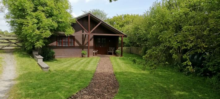 set in stunning countryside and only 1 mile from the surfing beach of Bantha Hotels in Kingsbridge