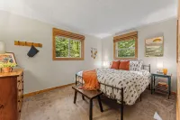 Tanglewood Retreat - Hot Tub - Fire Pit - Mountain View