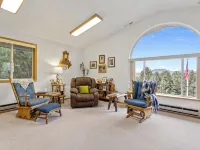 Mack and Spot House with incredible views! Hotels in Gem County