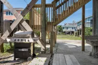 Sleeps 16! 1 Minute Walk To Beach!