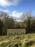 Cotswold Detached Hillside Cottage packed with Quirky Character - Homestays