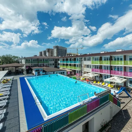 Sea Breeze Resort (Си Бриз Резорт)