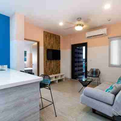 Gold Standard | Tropic Suite Others