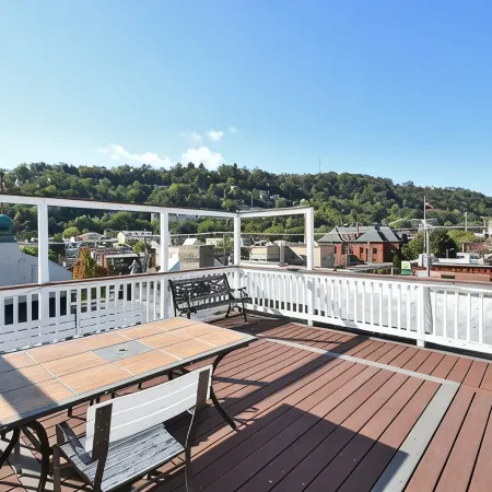 Breathtaking Spacious PGH Skyline Loft On Carson Street