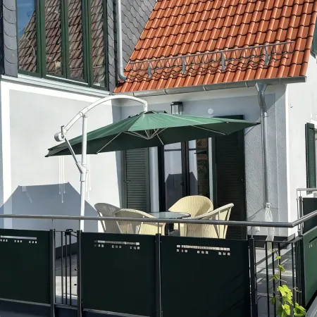 Bright 87 sqm with Rhön view & sun terrace, city bus & A7 connection