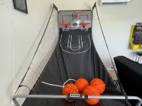 Bright 3 bedroom, 2 bath home; game room w/ arcade machines - basketball machine فنادق في غلوب