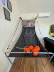 Bright 3 bedroom, 2 bath home; game room w/ arcade machines - basketball machine