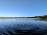 2-Bedroom Cottage On Lake Ainlsie Private Beach, Enjoy Fishing & Swimming. - 3-Star