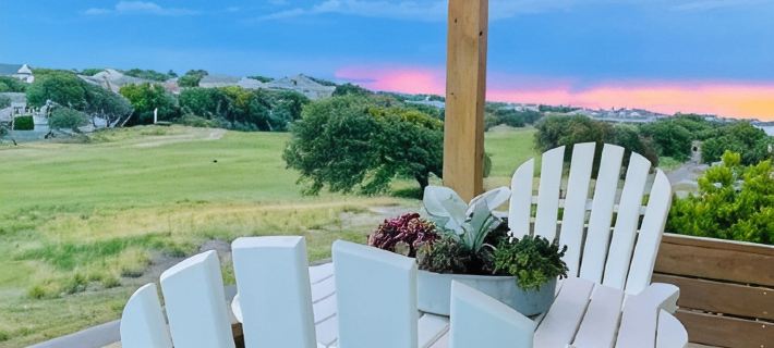 3-bedroom 2 bath cottage-Walk to beach or golfCourse.Hot Tub and outside shower Hotéis em Kitty Hawk