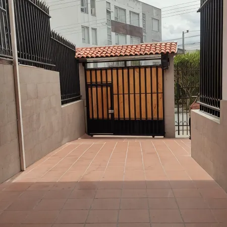 Cozy Apartment, Wood/fireplace, close to City