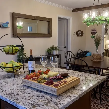 The Little River Farmhouse – Your Smoky Mountain Riverside Retreat