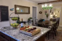The Little River Farmhouse – Your Smoky Mountain Riverside Retreat - ブティック