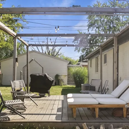 The Rosie Roots - Cozy Pet Friendly House