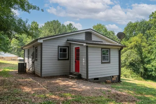 High End Pond Chalet in Country & But Near Shops