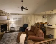 Cheerful, spacious, sunny & comfy 4-bdrm home - Kitchens