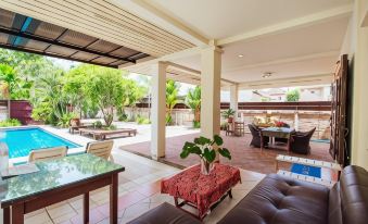 Private Residence Hosted by Sasithorn