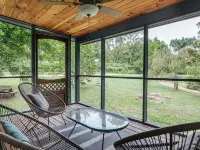 Bluebird Cottage Hotels in Nelson County