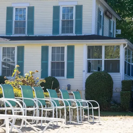 chief Smith Cove Lakefront Vacation Rental on Lake Winnipesaukee