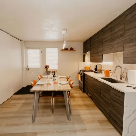Top-notch comforts in a rural setting in Woody Creek on the River/close to Aspen
