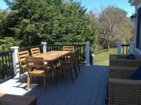 WALK TO VILLAGE LOCATION, NEW POOL, FAMILY COMPOUND!