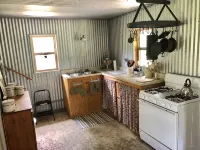 Mennonite Built Cabin on 81 acres surrounded by 30,000 acres of state park - Homestays
