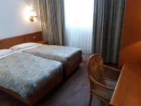 Hotel Ottoz Meublé Hotels near Pra Neyron