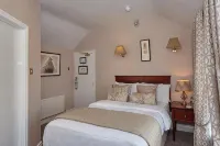 Uppercross House Hotel
