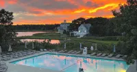 Modern Cape Cod home in vibrant beach community - steps to beach; pool access!! - Homestays