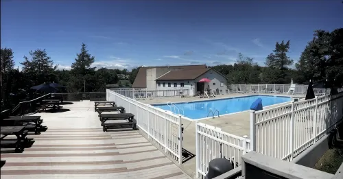 Lake house with Arcade games near Hudson-Catskills - Wifi