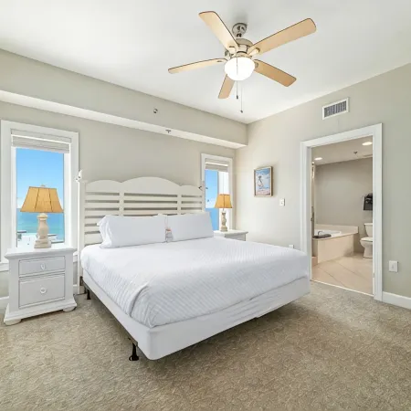 Spacious, luxury condo on the water, with a beautiful view, conveniently located