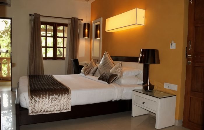 Coconut Grove Beach Resort