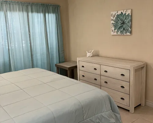 The Harvey Nicole: Modern Caribbean Ocean Front Condo Grand Cayman. Hotels in North Side