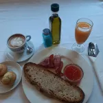 Hostal Nirvana - Desayuno