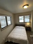 Top Floor Lakefront Condo with Mountain Views! - Wifi